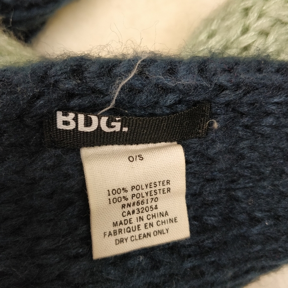 BDG Infinity scarf - Picture 5 of 5